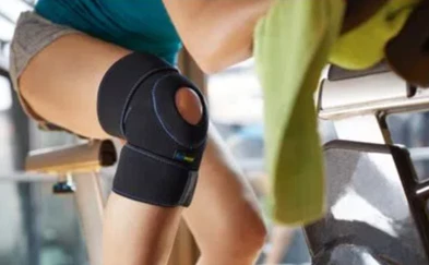 Joelheira Actimove Sport Ajustável - Patela Aberta